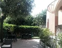 Cherie בורג'ו ורצי